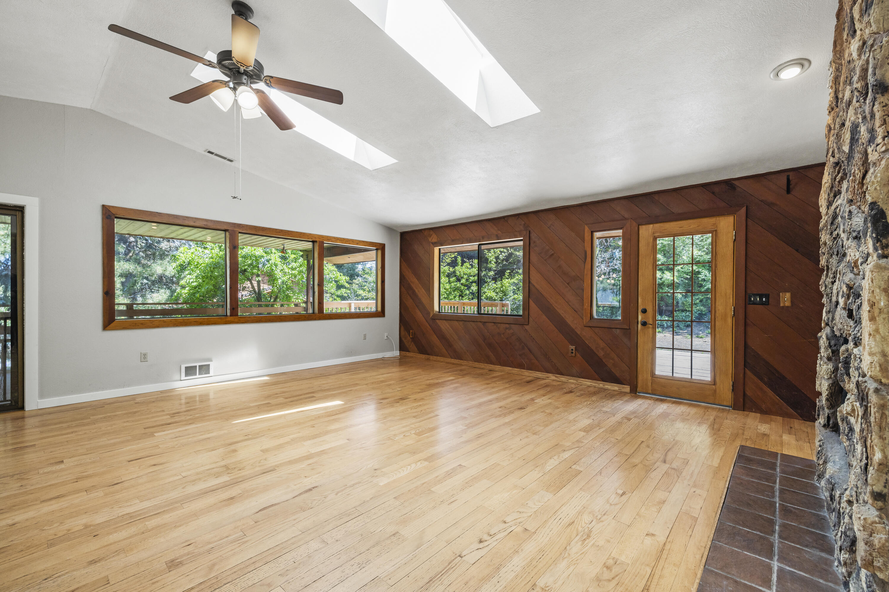 Lynnewood - Residential