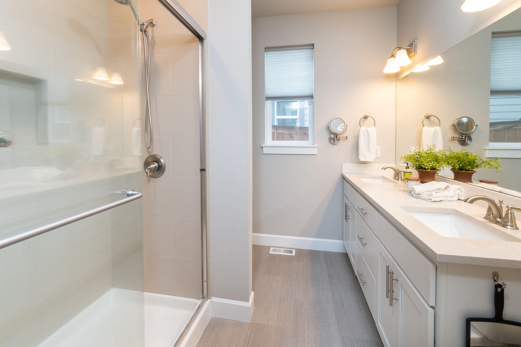 SaddleStone - Residential