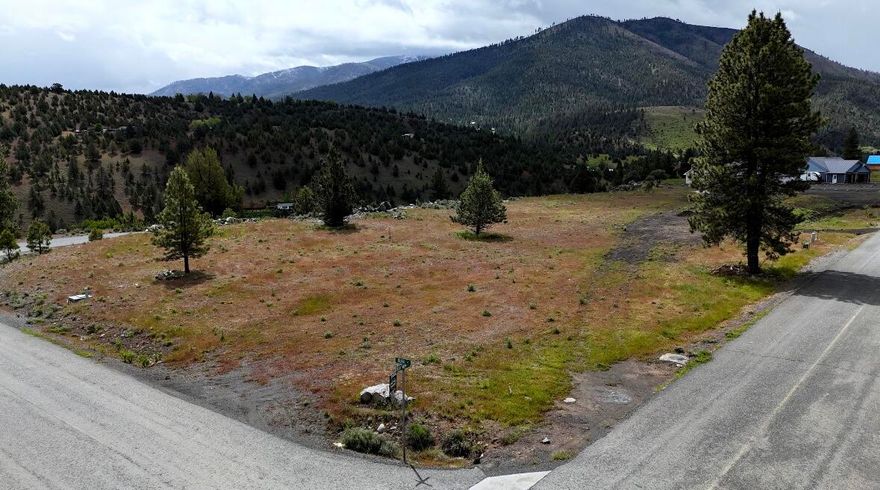 Residential lot located in Canyon Mountain Heights subdivision with incredible views of Canyon Mountain. This is an upscale subdivision with nice homes. CCR's to help protect your investment. System development fees have been paid for city services. Water, Sewer & power to each lot in this subdivision. Additional tax lots available.