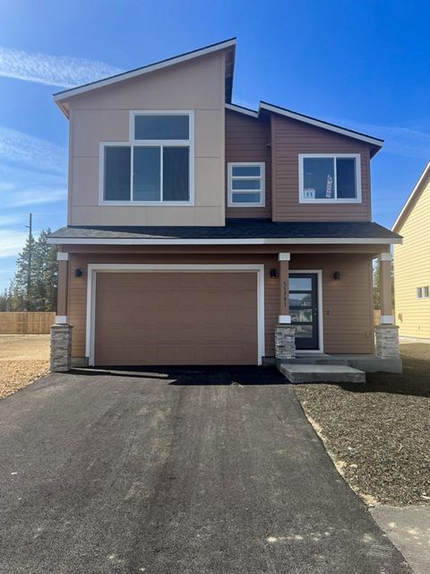 Photo of 51791 Fordham Drive, La Pine, OR 97739 (MLS # 220211244) Photo of 51791 Fordham Drive, La Pine, OR 97739 (MLS # 220211244)
