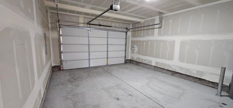 Tiny photo for 51791 Fordham Drive, La Pine, OR 97739 (MLS # 220211244)