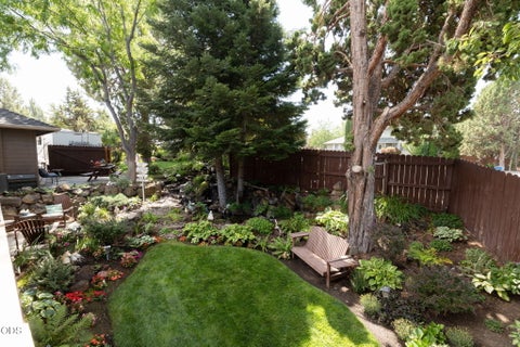 Tiny photo for 2462 NE Lynda Lane, Bend, OR 97701 (MLS # 220227494)