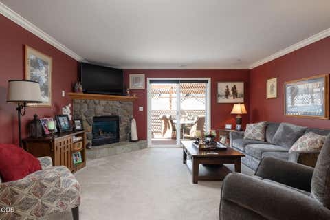 Tiny photo for 2462 NE Lynda Lane, Bend, OR 97701 (MLS # 220227494)