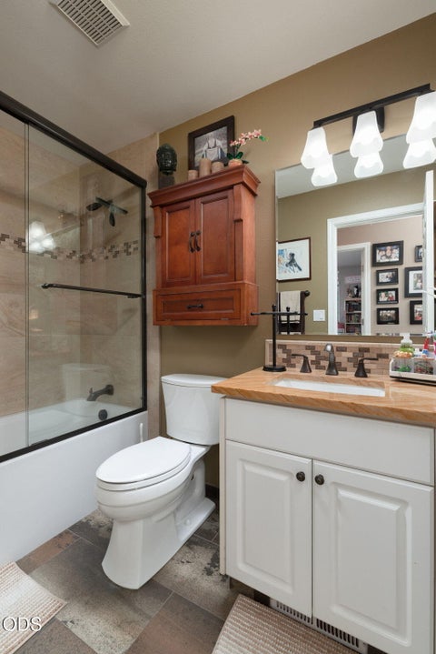Tiny photo for 2462 NE Lynda Lane, Bend, OR 97701 (MLS # 220227494)