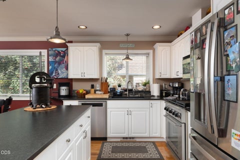 Tiny photo for 2462 NE Lynda Lane, Bend, OR 97701 (MLS # 220227494)