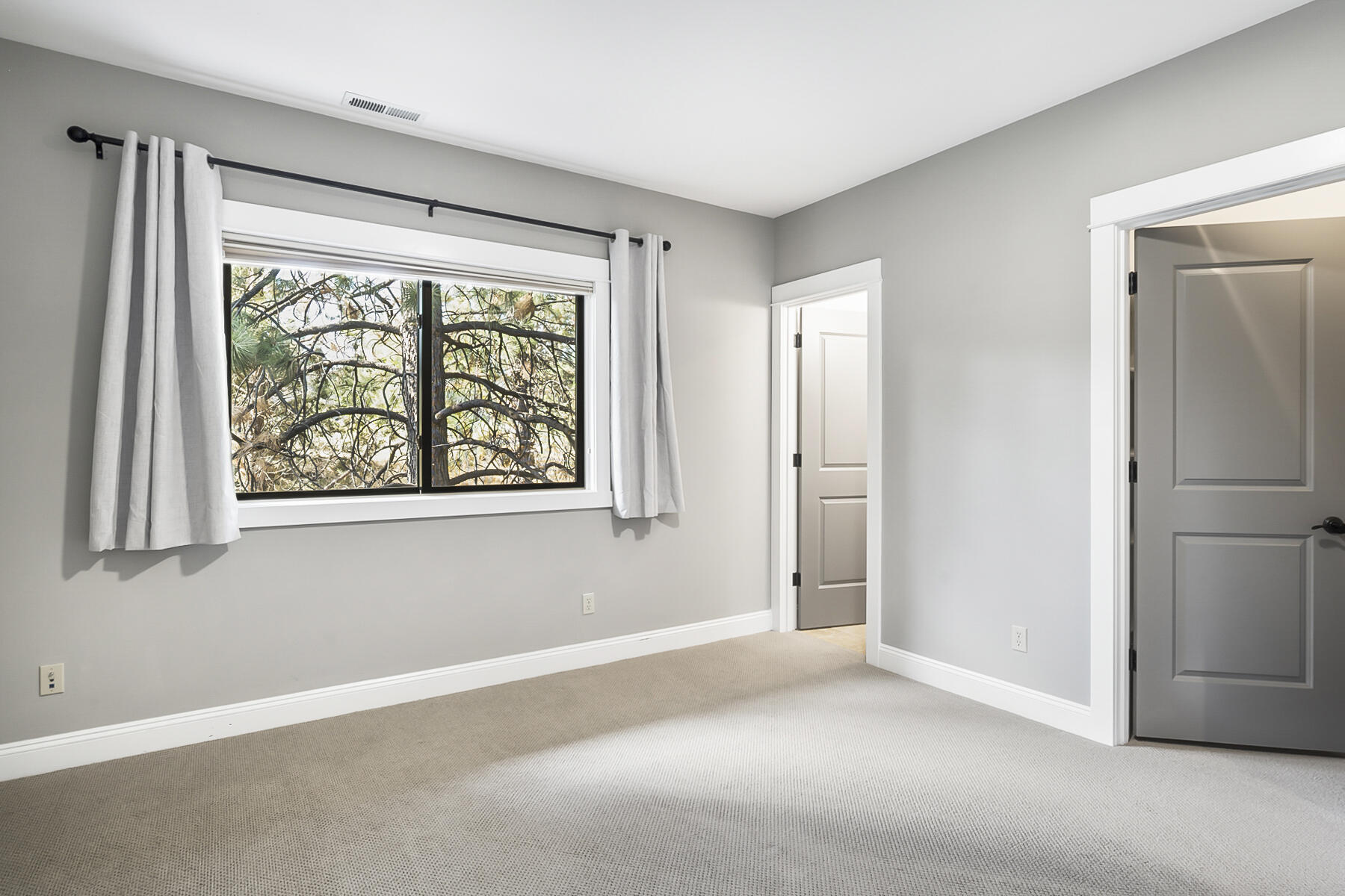 Three Pines - Residential