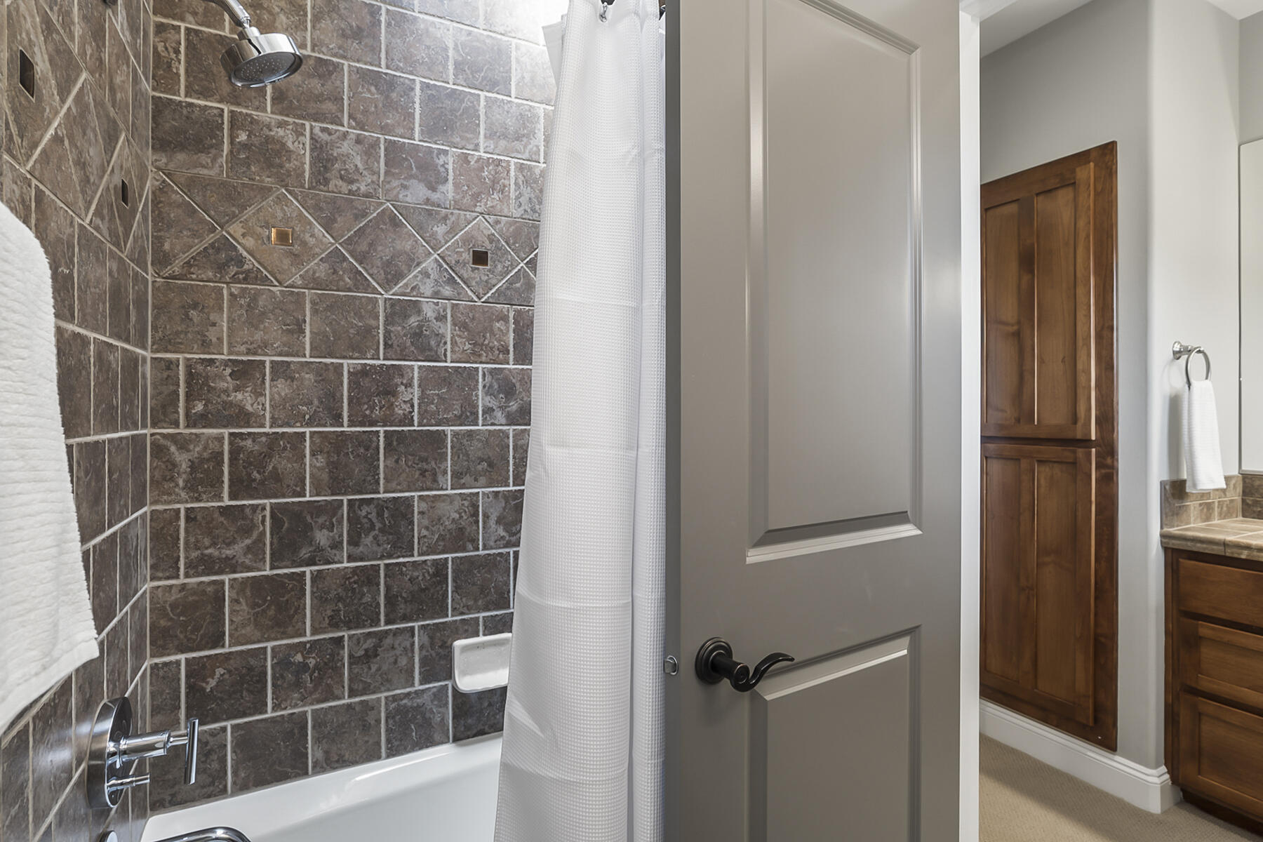 Three Pines - Residential