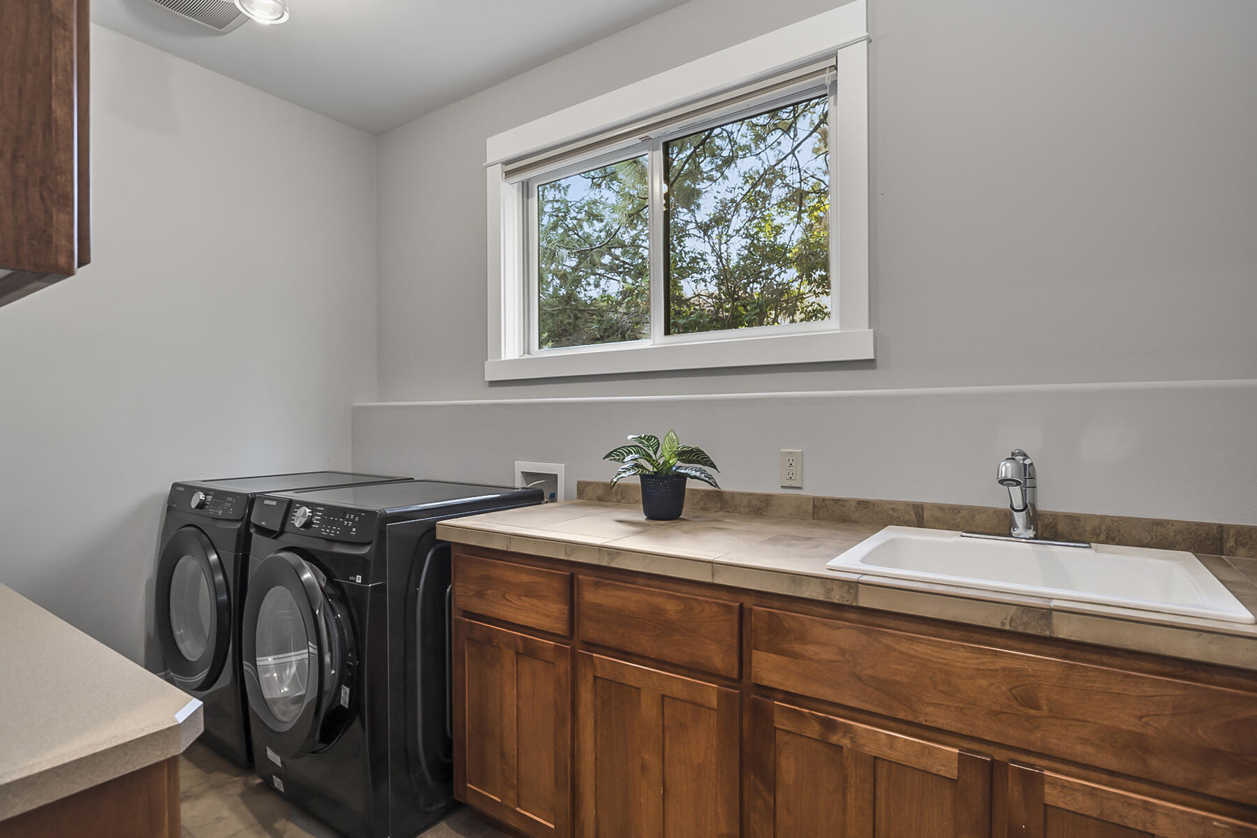 Three Pines - Residential