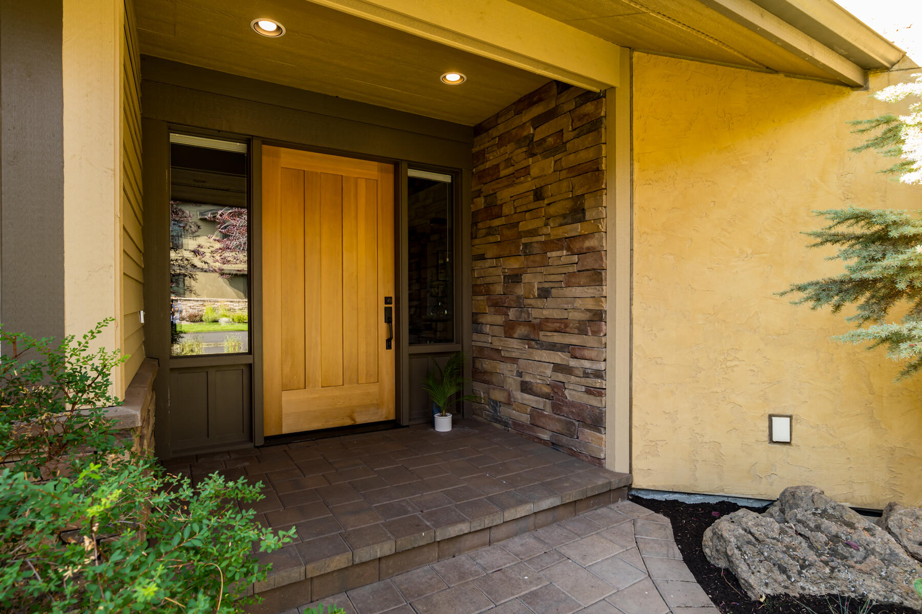 Three Pines - Residential