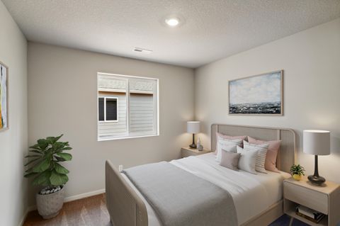 Tiny photo for 16639 Grey Pine St St, La Pine, OR 97739 (MLS # 220215585)