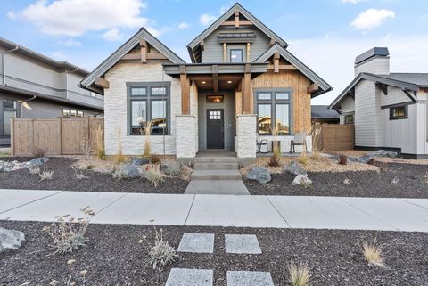 3162 NW Strickland Way Bend OR 97703