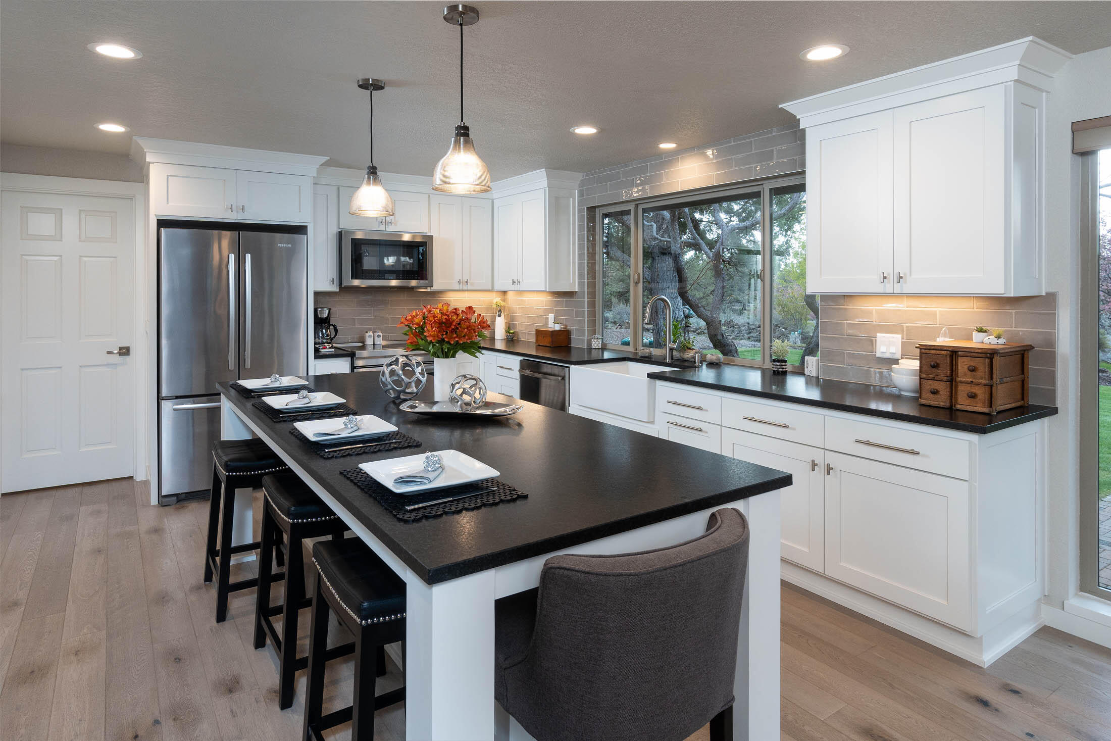 Los Serranos - Residential