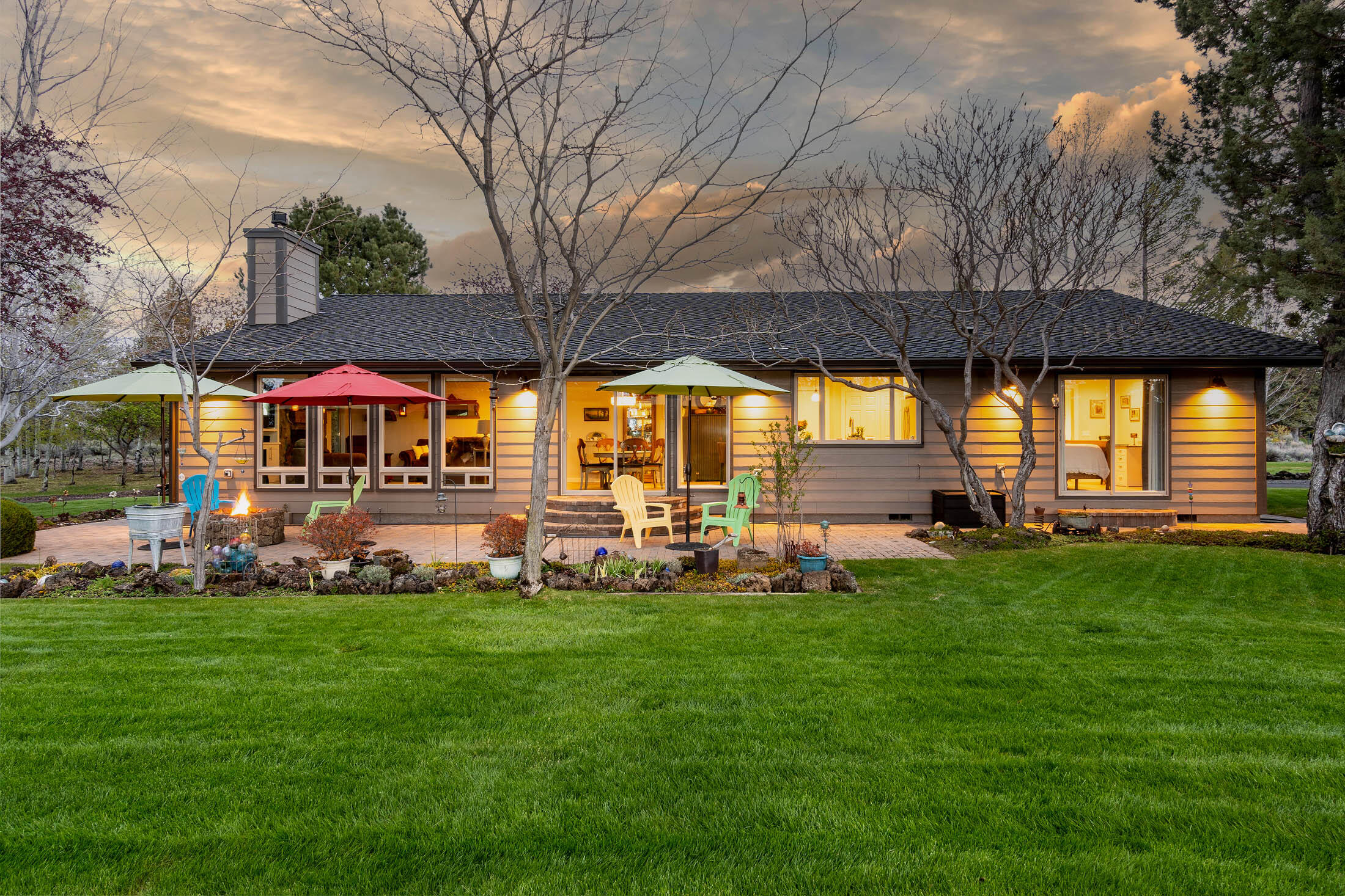 Los Serranos - Residential