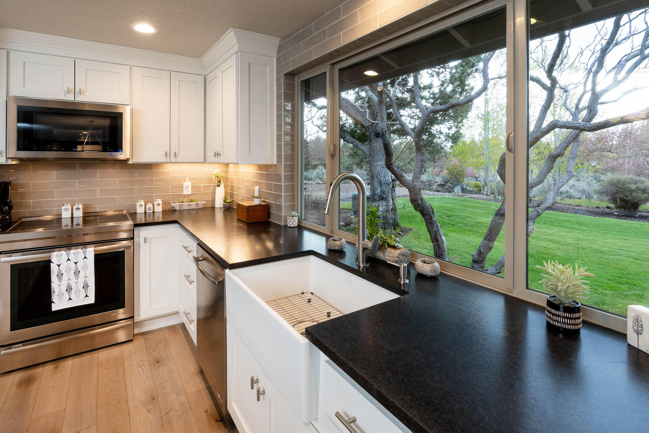 Los Serranos - Residential