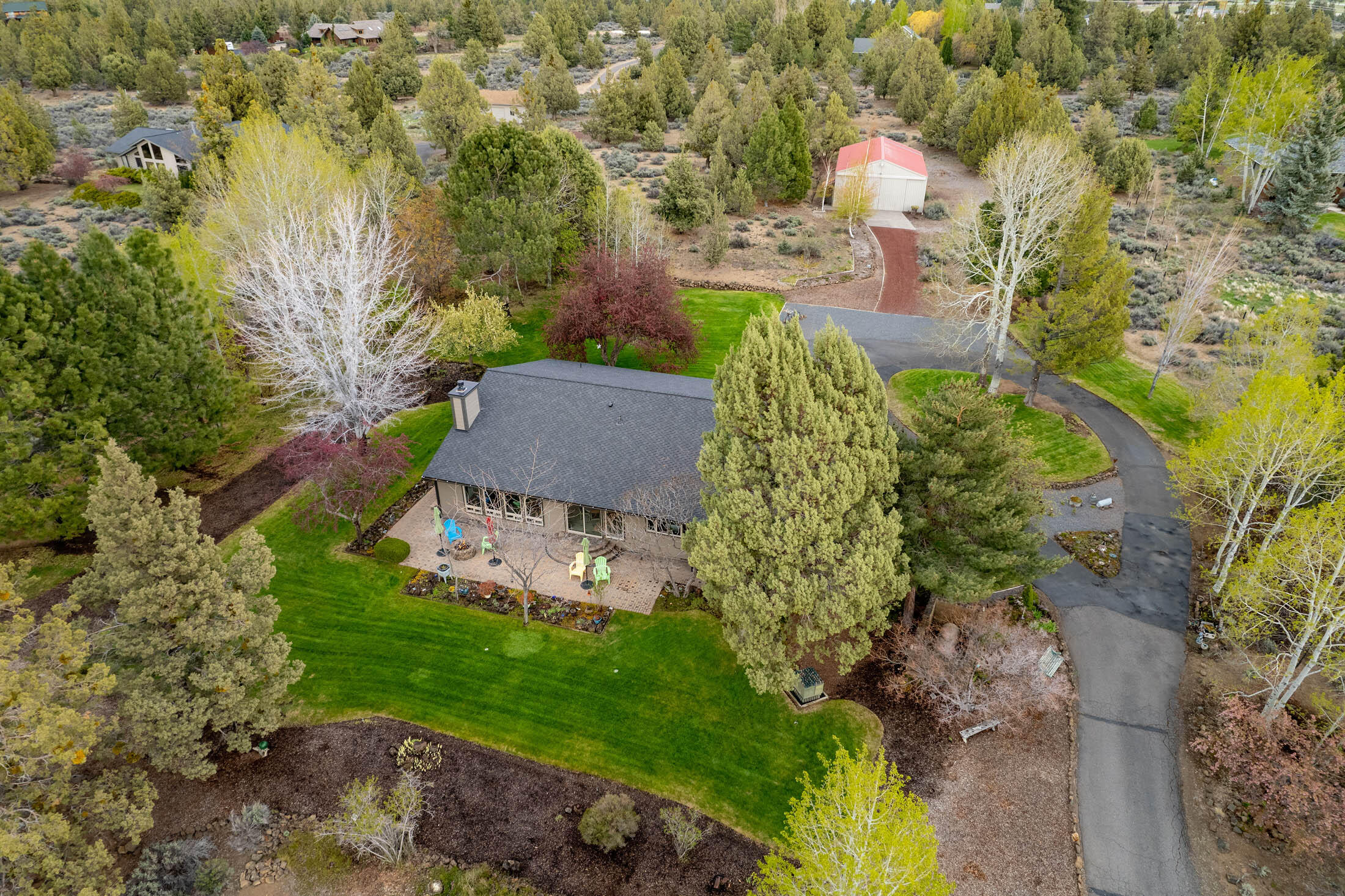 Los Serranos - Residential