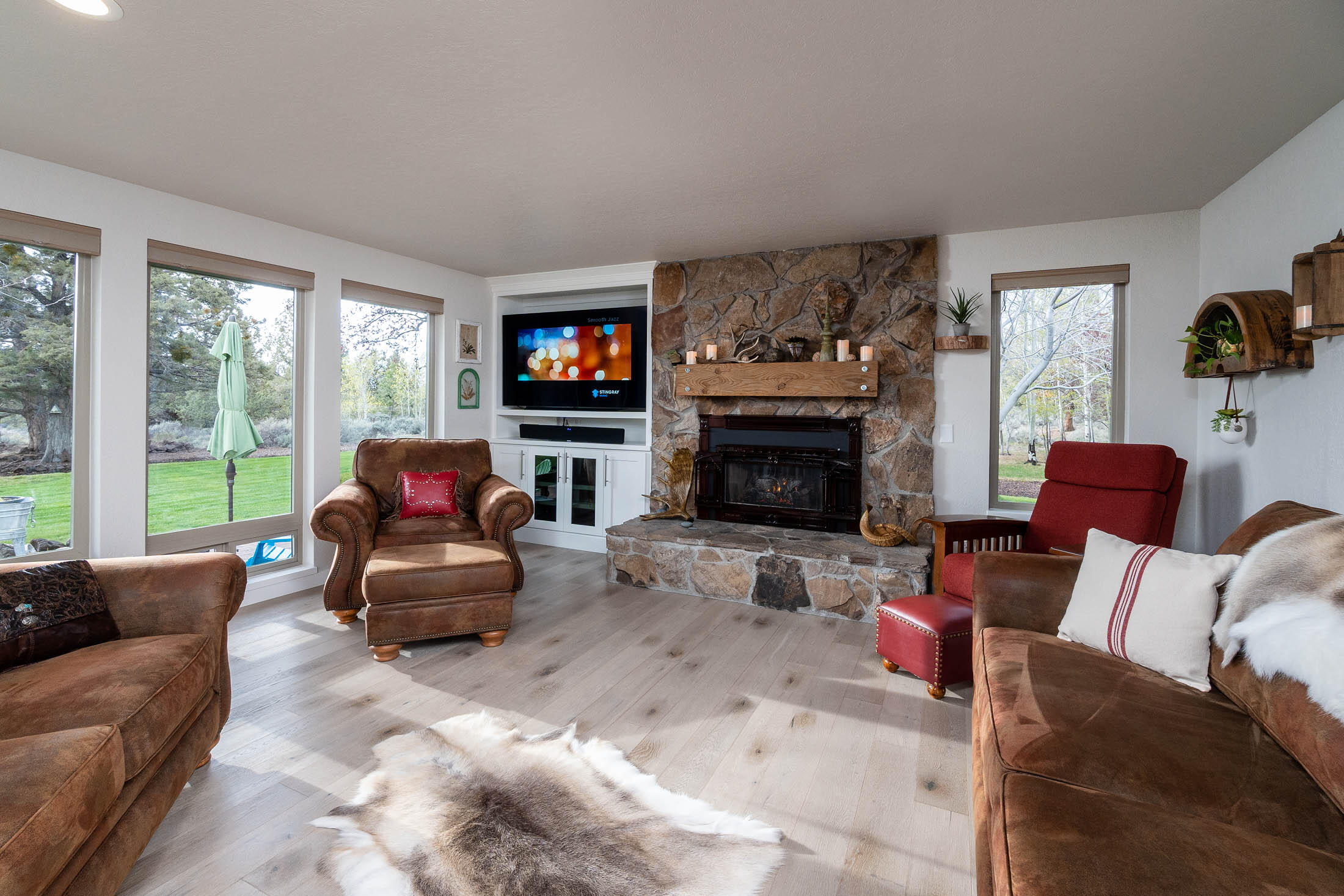 Los Serranos - Residential