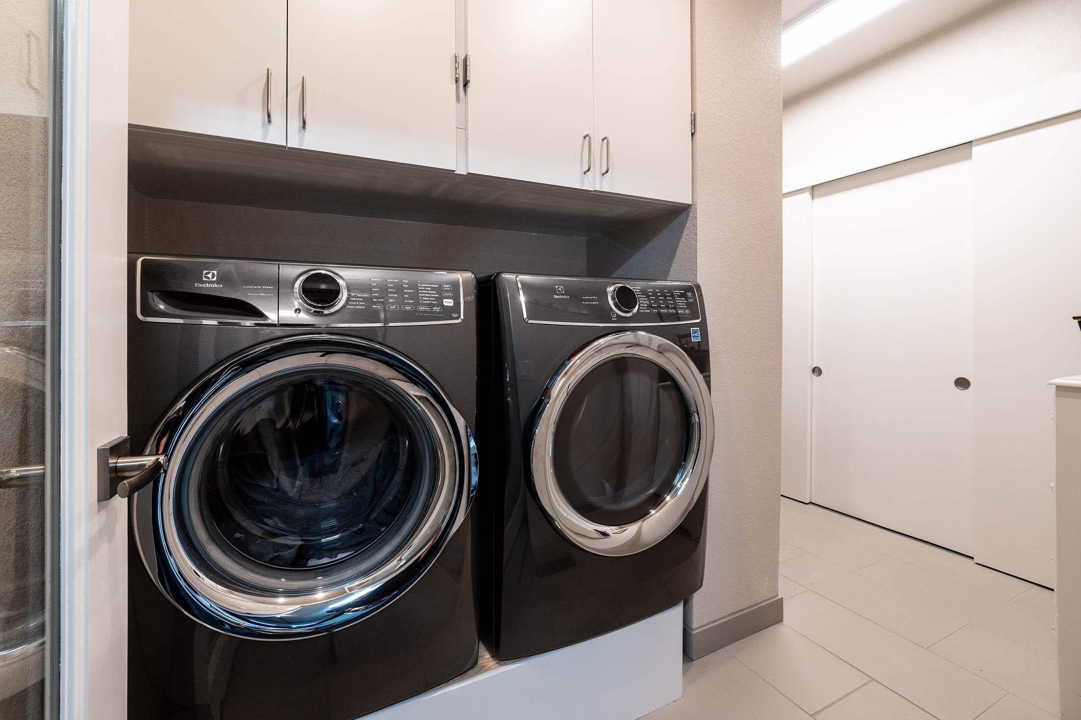 Los Serranos - Residential