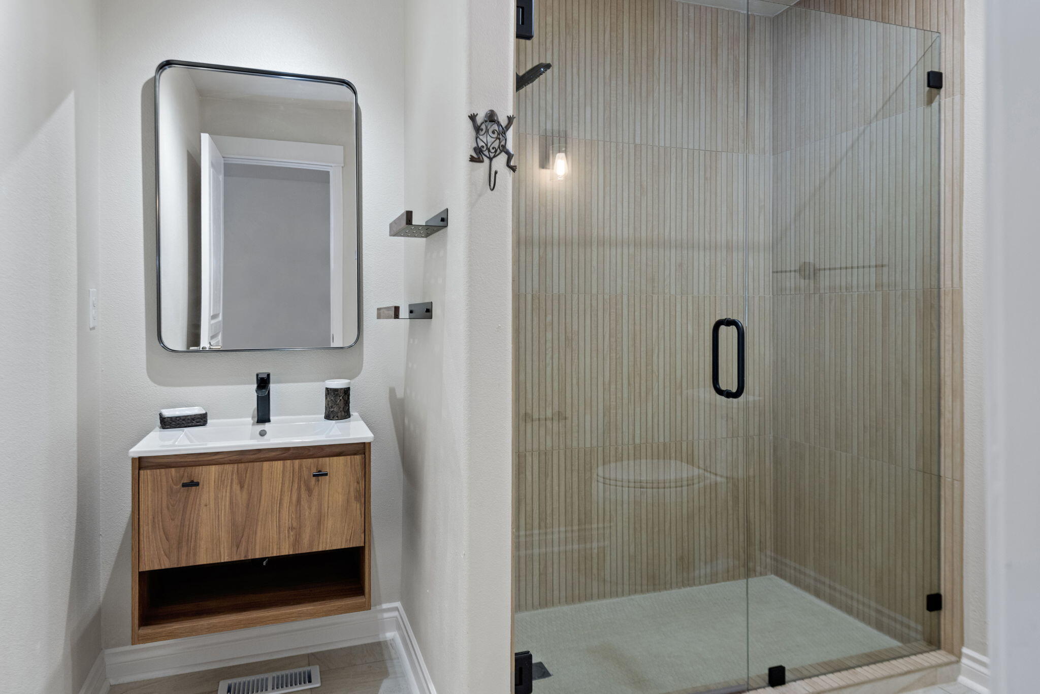 Skyliner Summit - Residential