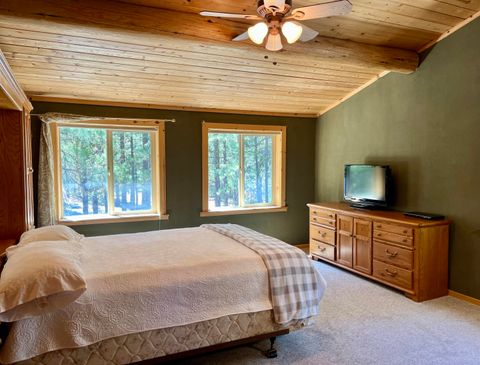 Tiny photo for 14177 Whitewater Loop, La Pine, OR 97739 (MLS # 220208171)