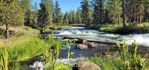 Tiny photo for 14177 Whitewater Loop, La Pine, OR 97739 (MLS # 220208171)