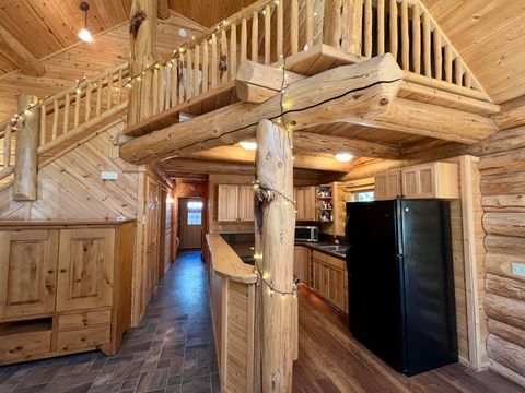 Tiny photo for 14177 Whitewater Loop, La Pine, OR 97739 (MLS # 220208171)