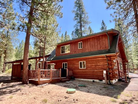 Tiny photo for 14177 Whitewater Loop, La Pine, OR 97739 (MLS # 220208171)