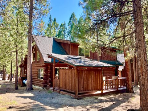Tiny photo for 14177 Whitewater Loop, La Pine, OR 97739 (MLS # 220208171)
