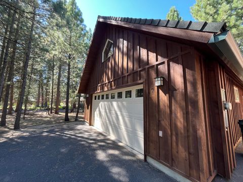 Tiny photo for 14177 Whitewater Loop, La Pine, OR 97739 (MLS # 220208171)