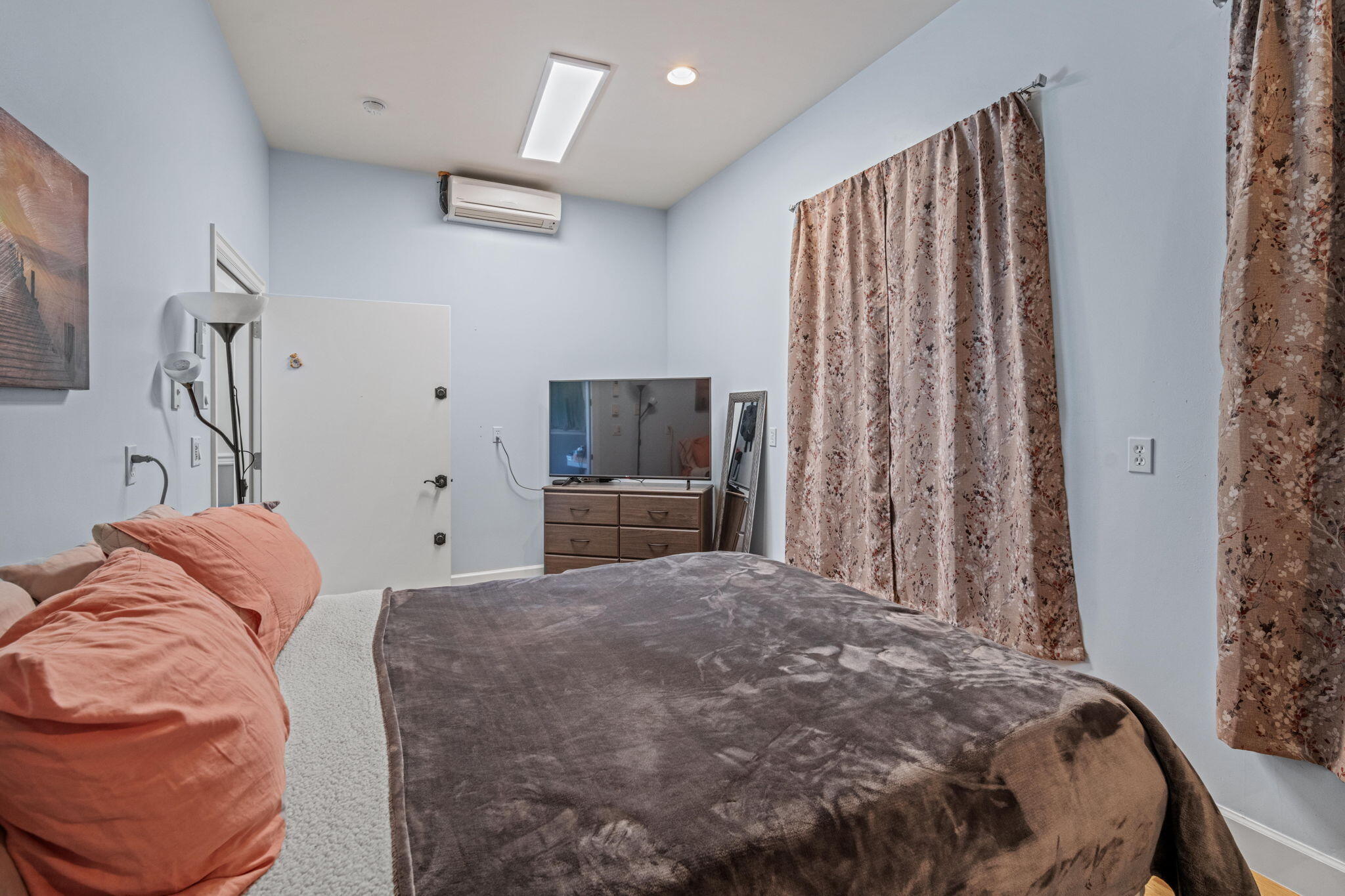 Pinewood Country Est - Residential