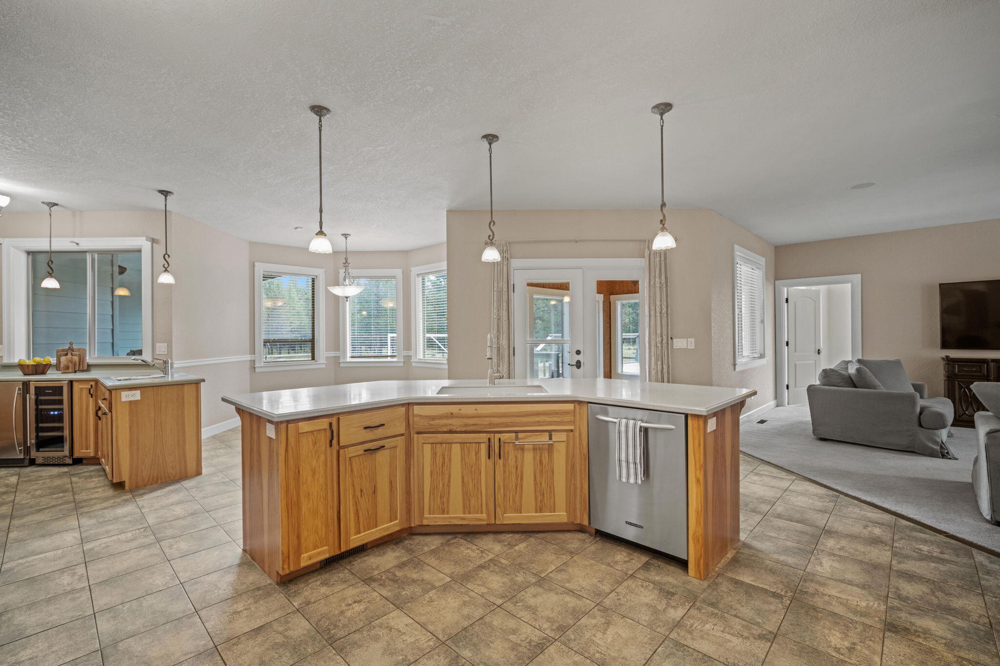 Pinewood Country Est - Residential