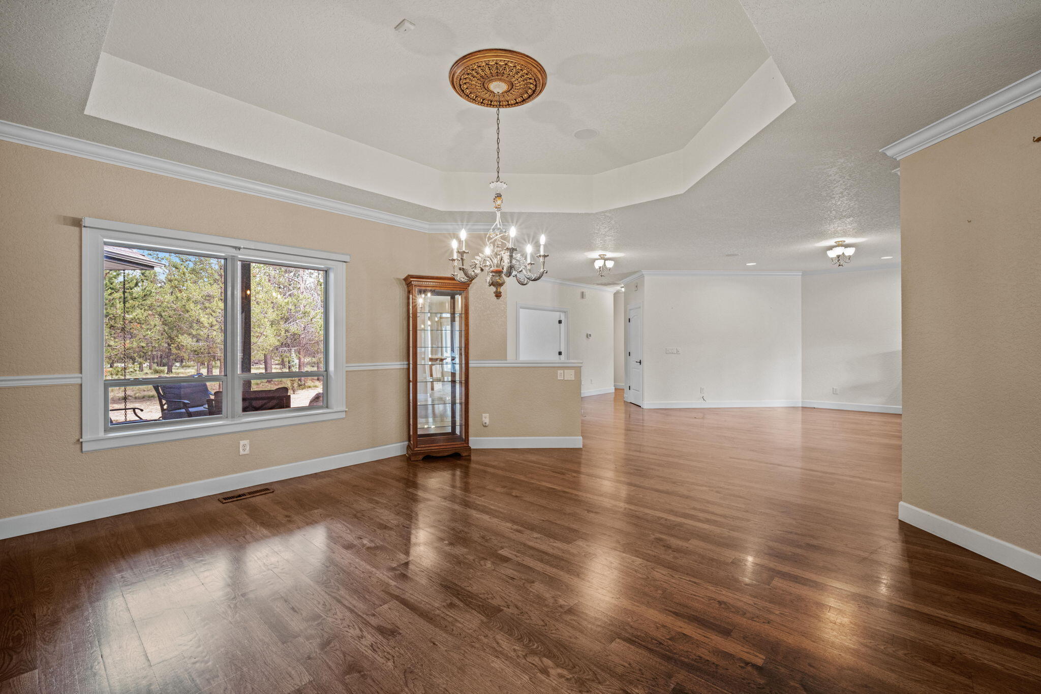 Pinewood Country Est - Residential