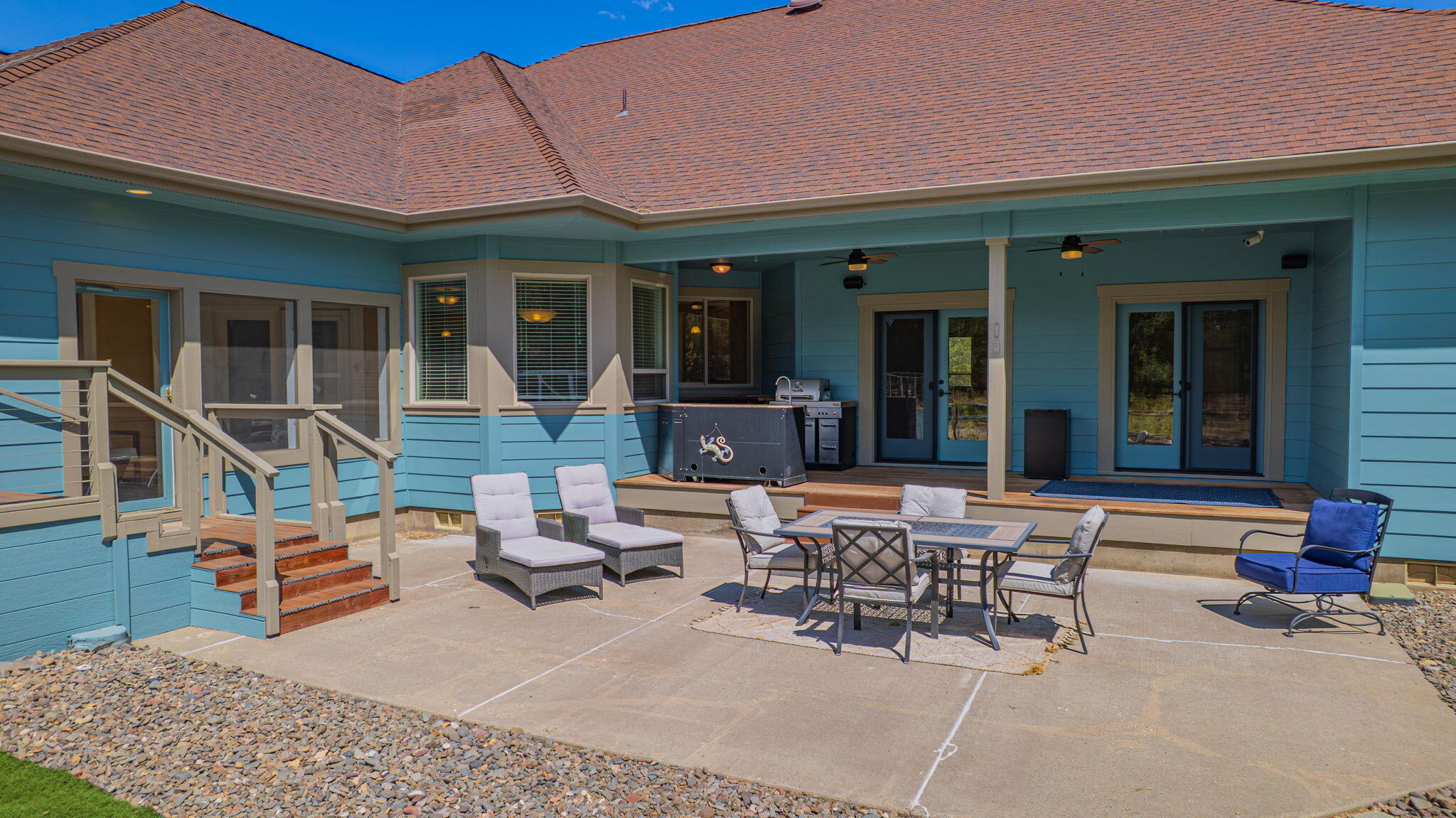 Pinewood Country Est - Residential