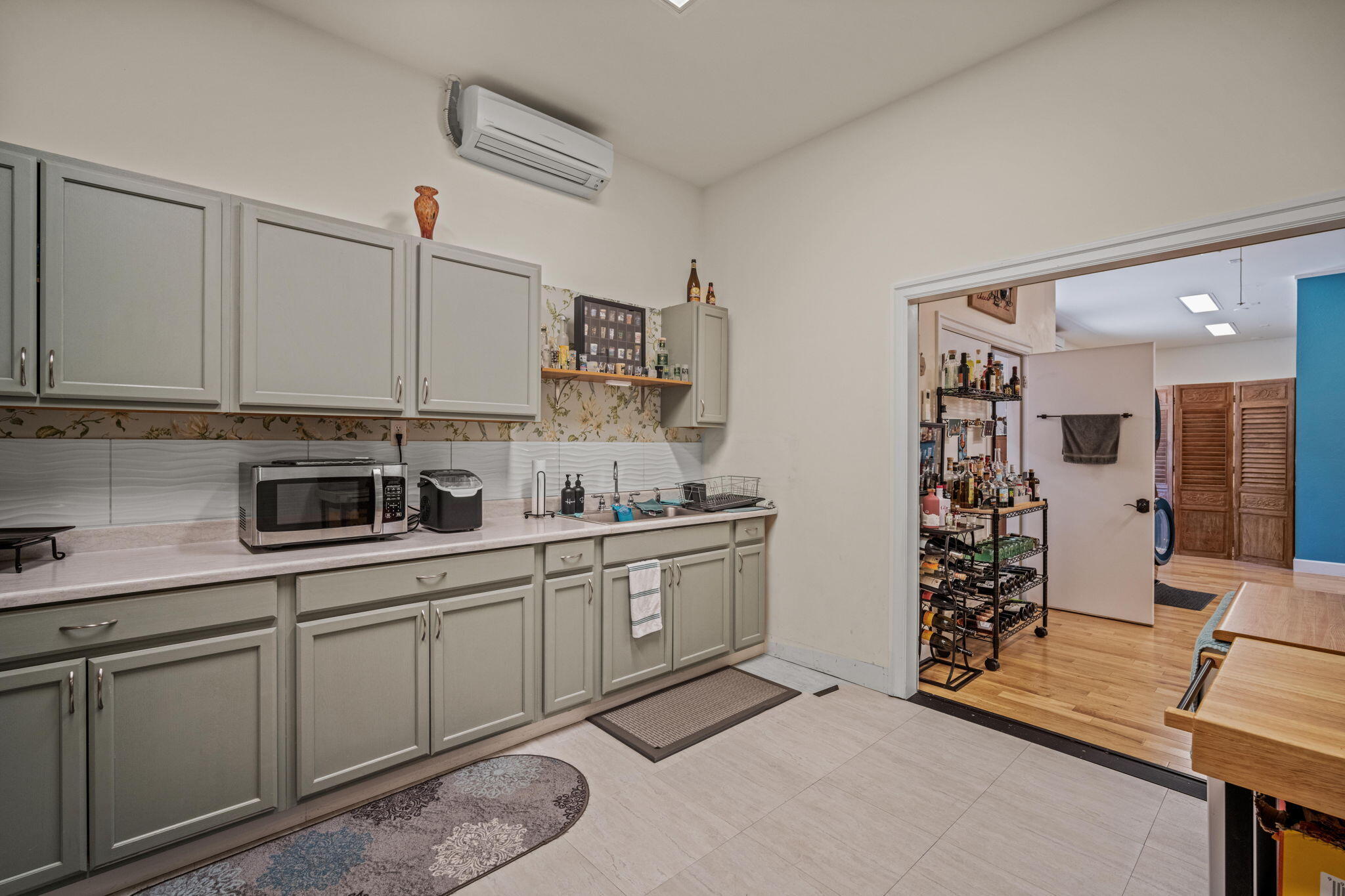 Pinewood Country Est - Residential