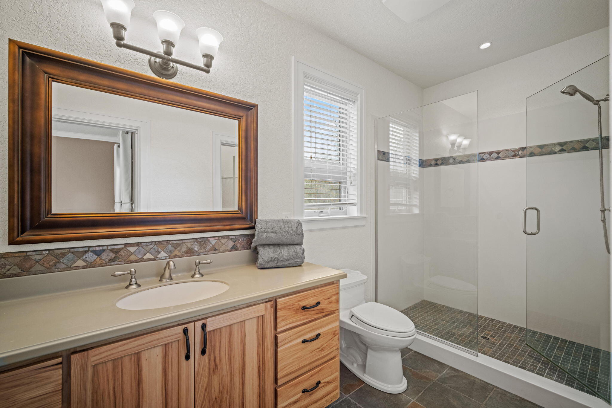 Pinewood Country Est - Residential