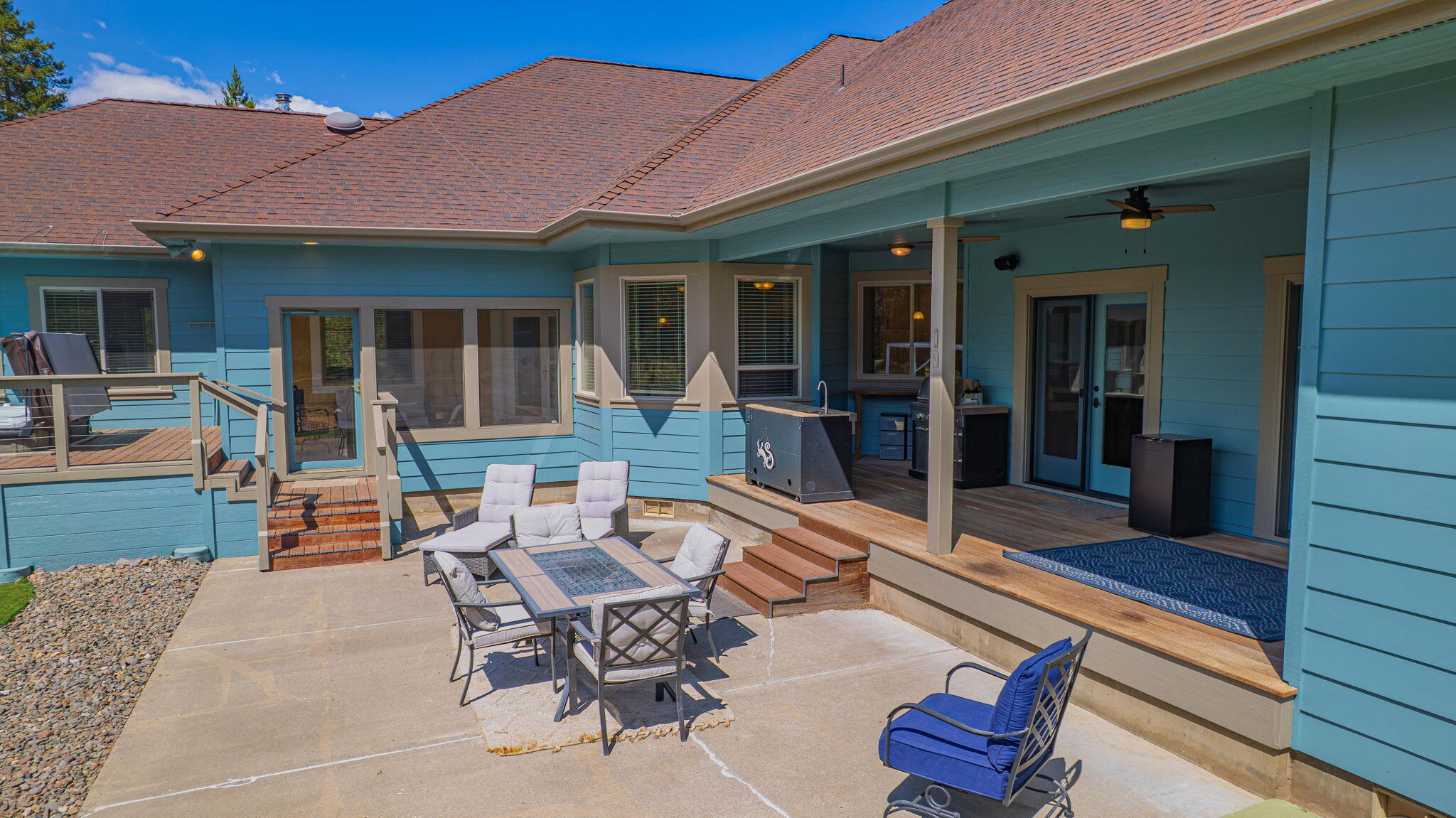 Pinewood Country Est - Residential