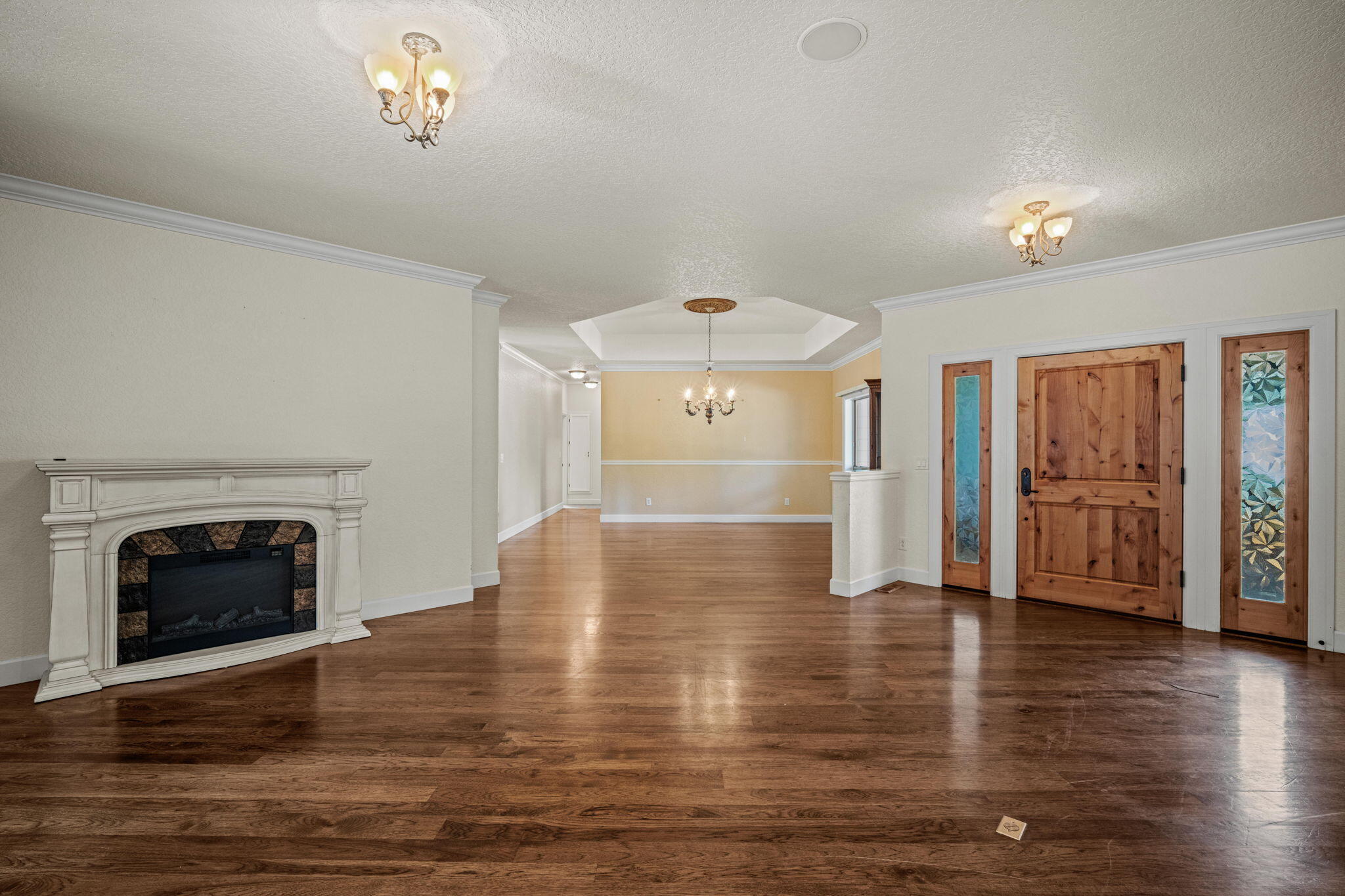 Pinewood Country Est - Residential