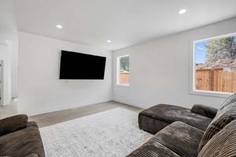 Tiny photo for 1185 Orange Blossom Drive, Klamath Falls, OR 97601 (MLS # 220217153)