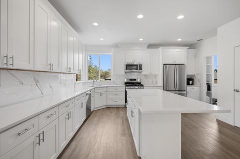 Tiny photo for 1185 Orange Blossom Drive, Klamath Falls, OR 97601 (MLS # 220217153)