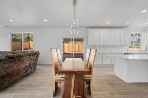 Tiny photo for 1185 Orange Blossom Drive, Klamath Falls, OR 97601 (MLS # 220217153)