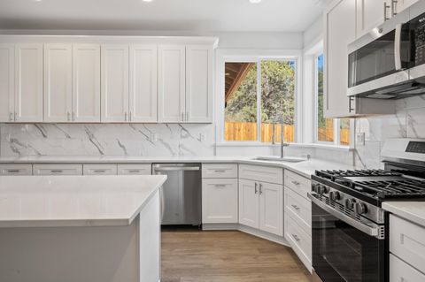 Tiny photo for 1185 Orange Blossom Drive, Klamath Falls, OR 97601 (MLS # 220217153)