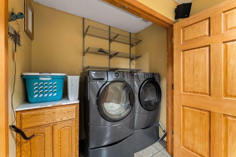 Tiny photo for 7511 Hugo Road, Grants Pass, OR 97526 (MLS # 220216901)