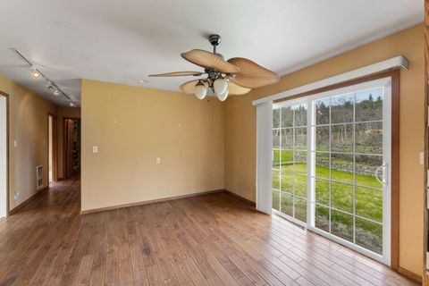 Tiny photo for 7511 Hugo Road, Grants Pass, OR 97526 (MLS # 220216901)