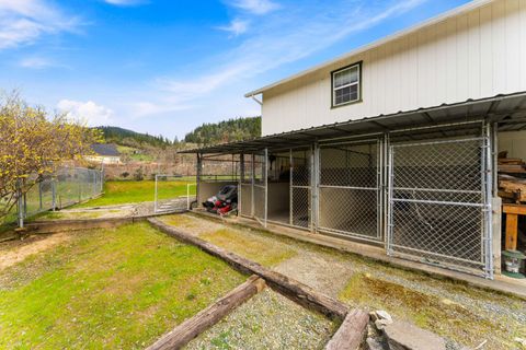 Tiny photo for 7511 Hugo Road, Grants Pass, OR 97526 (MLS # 220216901)
