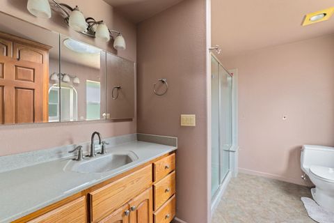 Tiny photo for 7511 Hugo Road, Grants Pass, OR 97526 (MLS # 220216901)