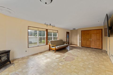 Tiny photo for 7511 Hugo Road, Grants Pass, OR 97526 (MLS # 220216901)