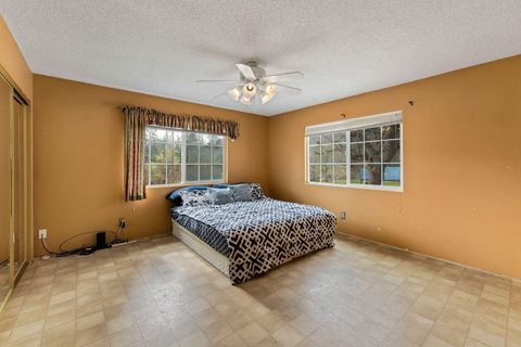 Tiny photo for 7511 Hugo Road, Grants Pass, OR 97526 (MLS # 220216901)