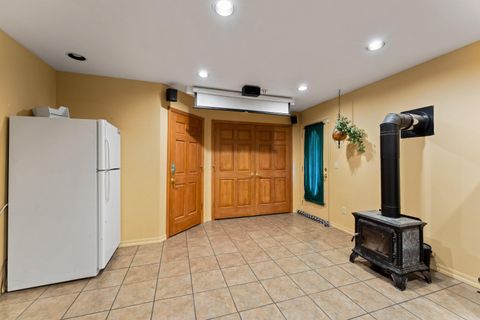 Tiny photo for 7511 Hugo Road, Grants Pass, OR 97526 (MLS # 220216901)