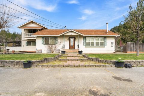 Photo of 7511 Hugo Road, Grants Pass, OR 97526 (MLS # 220216901)