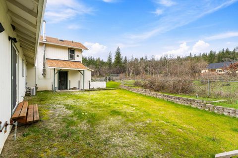 Tiny photo for 7511 Hugo Road, Grants Pass, OR 97526 (MLS # 220216901)