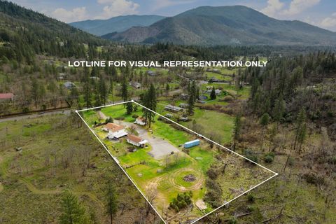 Tiny photo for 7511 Hugo Road, Grants Pass, OR 97526 (MLS # 220216901)